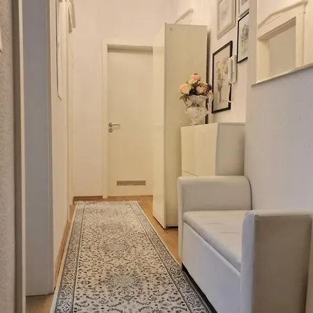 Bellevue Apartment